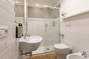 Colosseo Road by Hili