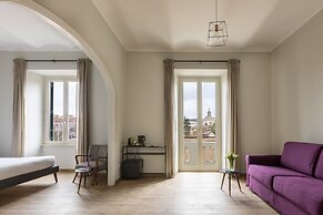 Colosseo Road by Hili