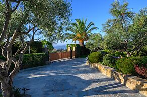 Methoni Paradise Villa for 10 & Pool