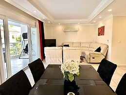 Wonderful 3 bed Duplex in Sought After Prime Community