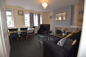 Gorgeous 3 Bedroom House Near Cardiff City Center