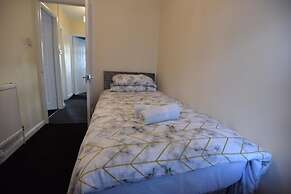 Gorgeous 3 Bedroom House Near Cardiff City Center