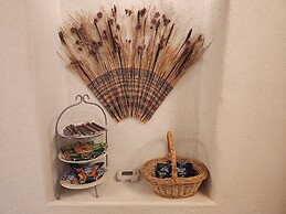 Red Mountain Manor Vineyard and Guesthouse