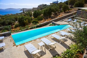 Roots Suites in Crete