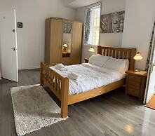 2-bed Historic Apartment in old Town Edinburgh