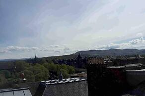 2-bed Historic Apartment in old Town Edinburgh