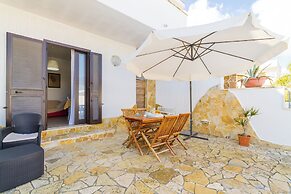 Villetta Bel Mare with garden near sea