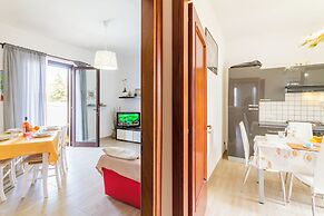 Villetta Bel Mare with garden near sea