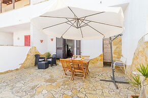 Villetta Bel Mare with garden near sea