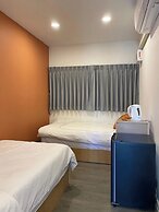 Nomads Homestay Sriracha