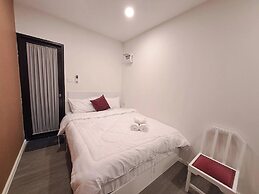 Nomads Homestay Sriracha