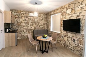 Michelangelo Suites and Apartments