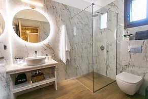 Michelangelo Suites and Apartments