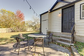 Chic Joplin Cottage w/ Patio < 3 Mi to Town!