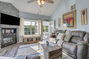 Updated Branson Condo w/ Lake Taneycomo Views!