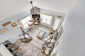 Updated Branson Condo w/ Lake Taneycomo Views!