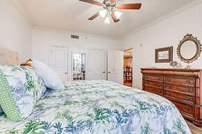 Dauphin Island Condo: Beach & Hot Tub Access!