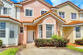 10 Mi to Wdw: Gated Townhome w/ Themed Rooms!