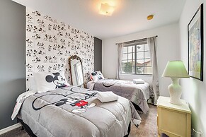 10 Mi to Wdw: Gated Townhome w/ Themed Rooms!