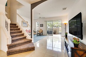 10 Mi to Wdw: Gated Townhome w/ Themed Rooms!