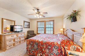 Lazy Jc Lodge 4 Bedroom Lodge by RedAwning