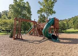 Lazy Jc Lodge 4 Bedroom Lodge by RedAwning