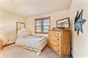 Lazy Jc Lodge 4 Bedroom Lodge by RedAwning