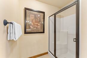 Lazy Jc Lodge 4 Bedroom Lodge by RedAwning