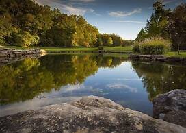 Lazy Jc Lodge 4 Bedroom Lodge by RedAwning