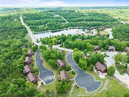 Lazy Jc Lodge 4 Bedroom Lodge by RedAwning