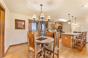 Lazy Jc Lodge 4 Bedroom Lodge by RedAwning