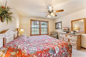 Lazy Jc Lodge 4 Bedroom Lodge by RedAwning