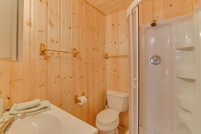 Lakefront Pelican Rapids Cabin w/ Boat Dock!