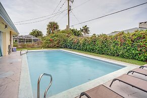Bright Fort Myers Home w/ Pool - 9 Mi to Beach!