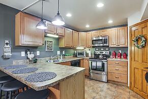'foxes Den' w/ Hot Tub, Pool Table & Fire Pit!