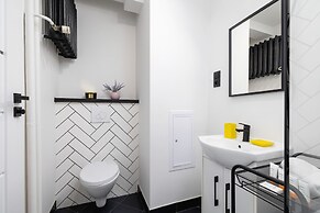 City Center Apartment Rzeszów by Renters