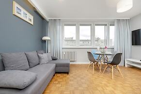 Unique Bright Apartment by Renters