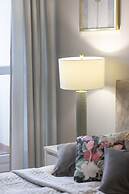 Unique Bright Apartment by Renters