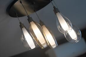 Unique Bright Apartment by Renters