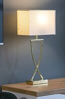 Unique Bright Apartment by Renters