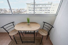 Unique Bright Apartment by Renters