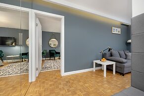 Unique Bright Apartment by Renters