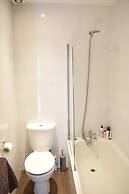 Contemporary 2BD Flat 4 Mins to Finsbury Park!