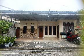 OYO 93582 Liani Homestay Syariah