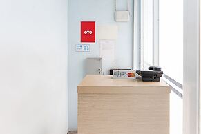 OYO 93584 RukotelNearICE BSD