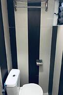 OYO 93585 Apartemen Cibubur Village By Raja Property