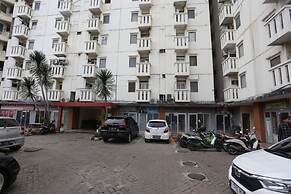 OYO 93585 Apartemen Cibubur Village By Raja Property