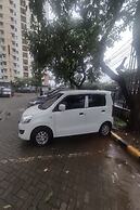 OYO 93585 Apartemen Cibubur Village By Raja Property