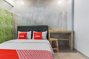 OYO 90305 De Umbrela Mansion Syari'ah Ciputat