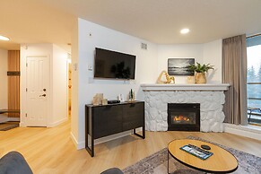 Private Residences at the Cascade Lodge